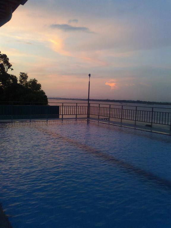 High Sky Hotel Phnom Penh Exterior foto
