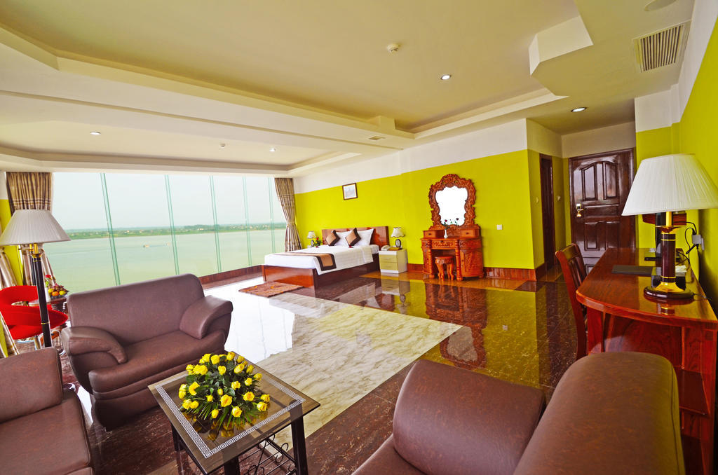 High Sky Hotel Phnom Penh Exterior foto